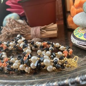 magnetic pearl necklace